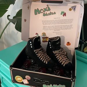 Moxi Panther Roller Skates with new SURE-GRIP FAME wheels for indoor skating.